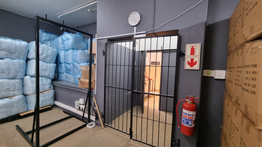To Let Commercial Property for Rent in Woodstock Western Cape